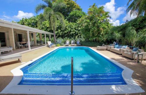 Mullins House | Amazing Villa with Pool 5 mins from Beach - Palm Grove 1 home by Bluescape