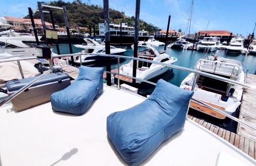 Amador Boat Rental | Amazing Vintage Yacht in the best area of Panama!