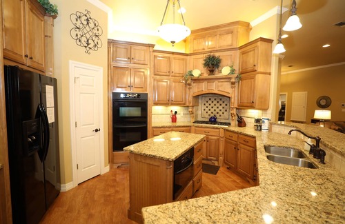 Broken Bow House | Amazing Water View 5 Bedrooms Hot Tub Games & a Fire pit