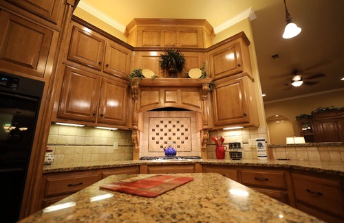 Broken Bow House | Amazing Water View 5 Bedrooms Hot Tub Games & a Fire pit