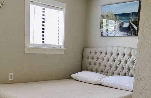 College Hill Apartment | Amazon Park independent studio