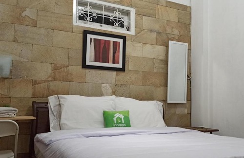 Ngaglik House | Ambarosed Homestay Syariah by Innapps