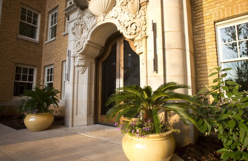 Midtown Hotel | Ambassador Hotel Oklahoma City, Autograph Collection