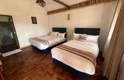 Oloitoktok Hotel | Ambokili Cottages