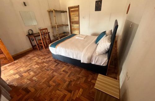 Oloitoktok Hotel | Ambokili Cottages
