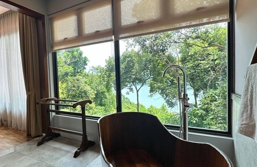Pantai Tengah Apartment | Ambong Pool Villas