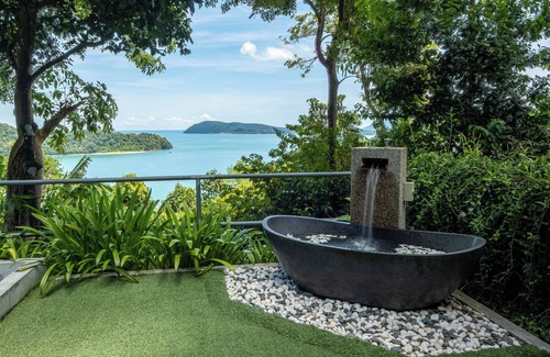 Pantai Tengah Apartment | Ambong Pool Villas