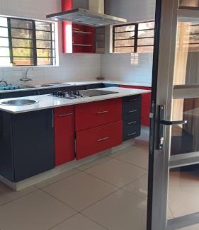 Francistown House | Ambré Guesthouse
