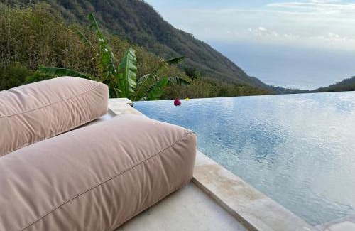 Bunutan Villa | Amed Hill Ocean View