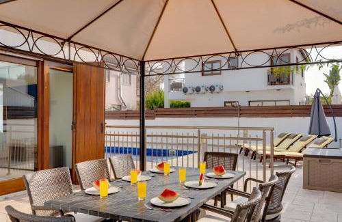 Pyla House | Amelia Beach Villa Wpool -500mfrombeach
