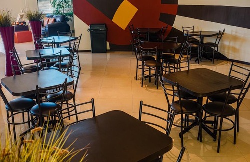 Delicias Hotel | American Inn Hotel & Suites Delicias