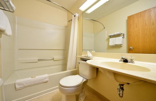 East Syracuse Hotel | Americas Best Value Inn - East Syracuse
