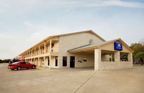 Edna Hotel | Americas Best Value Inn - Edna