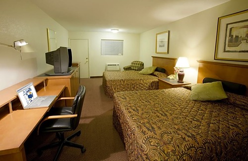 Edna Hotel | Americas Best Value Inn - Edna