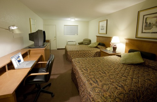 Edna Hotel | Americas Best Value Inn - Edna