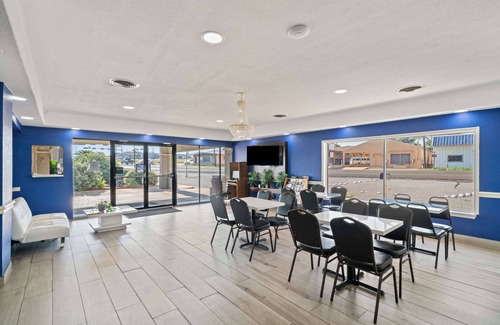 Brenham Hotel | Americas Best Value Inn & Suites Brenham