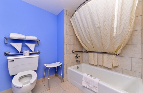 Clear Lake Hotel | Americas Best Value Inn Clear Lake