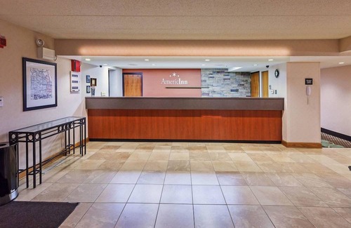 Omaha Hotel | AmericInn by Wyndham Omaha