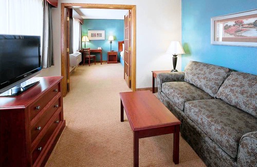 Chippewa Falls Hotel | AmericInn by Wyndham Chippewa Falls