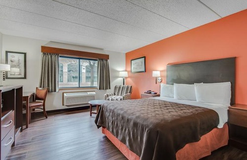 Coon Rapids Hotel | AmericInn by Wyndham Coon Rapids