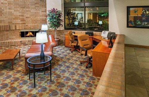 Omaha Hotel | AmericInn by Wyndham Omaha