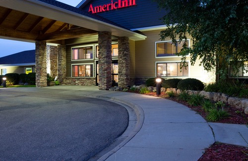 Shakopee Hotel | AmericInn by Wyndham Shakopee Near Canterbury Park