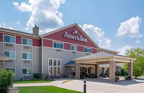 Newton Hotel | AmericInn by Wyndham Newton