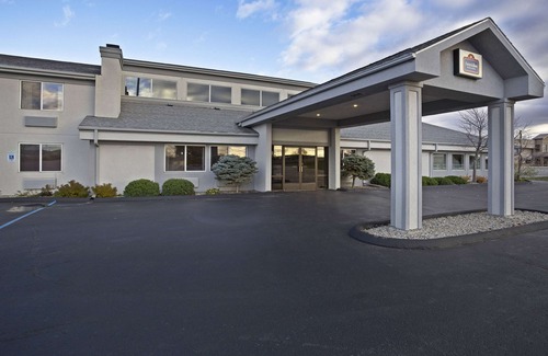 Bay City Hotel | AmericInn by Wyndham Bay City