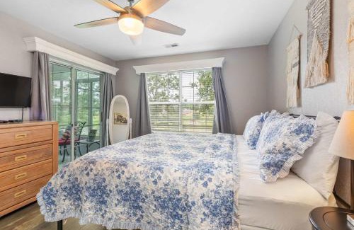 Branson House | Americondo -Sleeps 8 Only blocks from 76 Strip