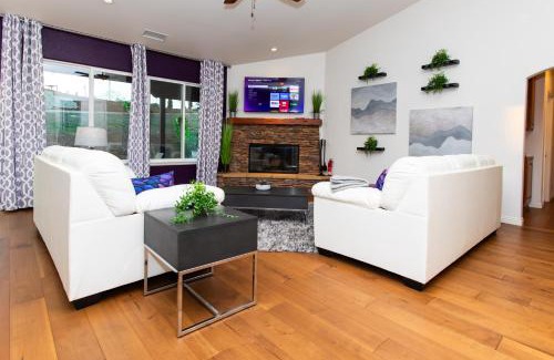 Vista Villa | Amethyst Hearth - Family Spa Serenity, Zoo, Beach, Disneyland, Legoland