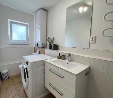 Komarno Apartment | Amira Apartman