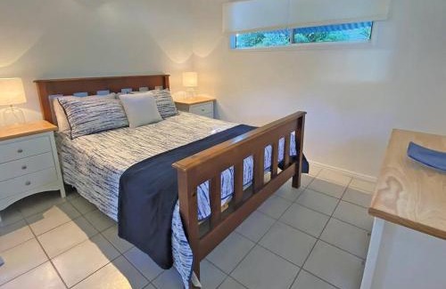 Amity Point House | Amity Waterfront Cabins - Cardhu