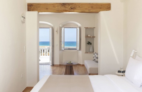 Maragas Hotel | Ammothines Cycladic Suites