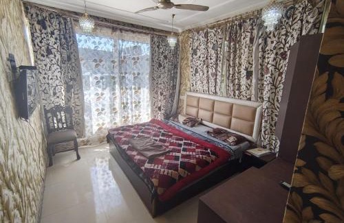 Kedarnath House | Amol Guest House
