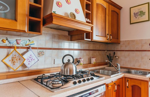 Sant'Agnello Villa | AMORE RENTALS - Villa Tina with Swimming Pool, Sea View, Garden and Parking