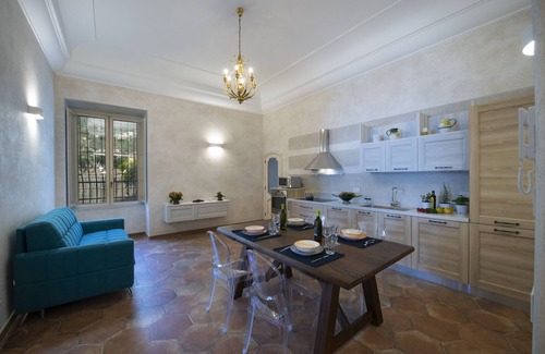 Positano Ski Chalet | AMORE RENTALS - Casa Volte Alte with External Tub, Sea View and Terrace