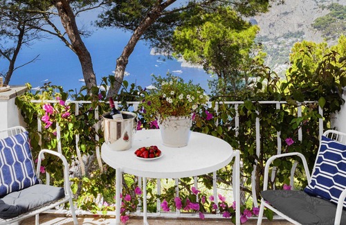 Capri Villa | AMORE RENTALS - Villa Polifemo with Swimming Pool, Sea View, Terrace and Garden