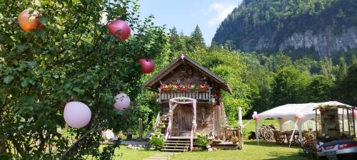 Sixt-Fer-a-Cheval Ski Chalet | Amour & Chocolat