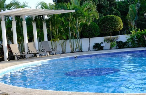 Las Moras Villa | Amplia Casa con Alberca, A/A a 10 min de la playa