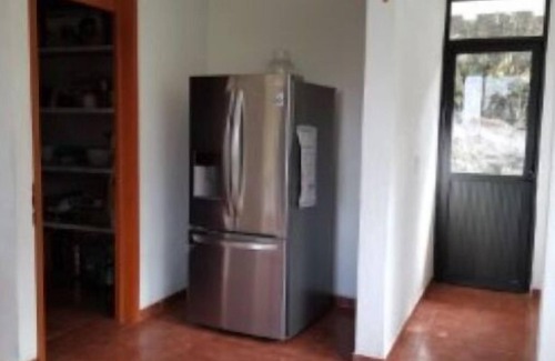 Cuernavaca House | Amplia casa sola, con alberca y amenidades privadas, todos los servicios.