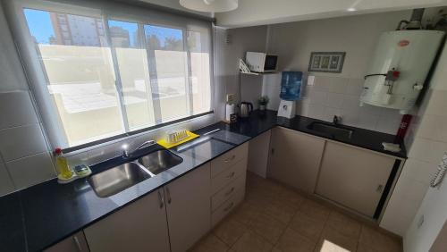 San Nicolas de los Arroyos Apartment | Amplio Dpto centrico, 2 habitaciones para 4 personas