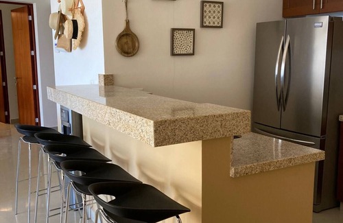 Marina Mazatlan Condo | Amplio condominio de 3 recamaras en Gavias Grand frente al Mar.nn