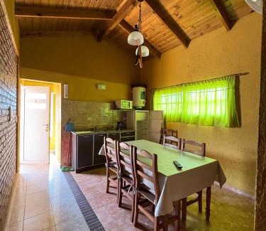 Miramar Apartment | Amplio departamento con 2 habitaciones- Balcón hacia la pileta y estacionamiento