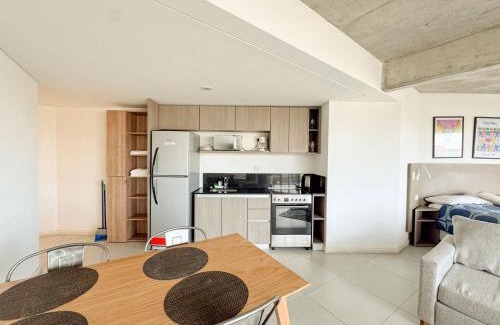 Constitucion Apartment | Amplio Loft con balcón sobre la Av 9 de Julio 6C