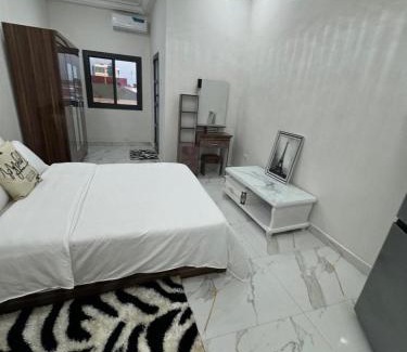 Brusubi Apartment | Amsterdam Luxury Plaza