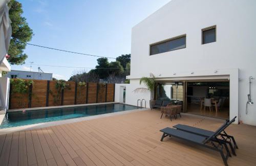 Vari Villa | Amuse Athens Villa