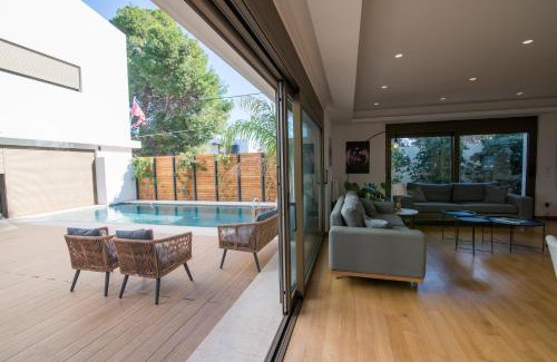 Vari Villa | Amuse Athens Villa