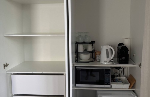 Hospital Hill Apartment | An Ahuriri gem, independent studio away from the busy front row!