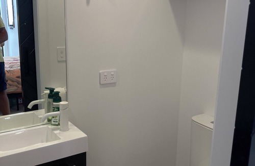 Hospital Hill Apartment | An Ahuriri gem, independent studio away from the busy front row!