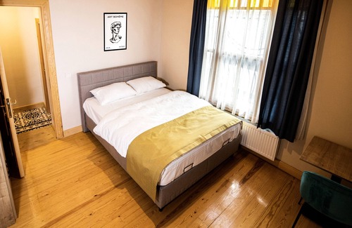 Fatih Apartment | An apartment in a wooden mansion in the center of historical Istanbul
